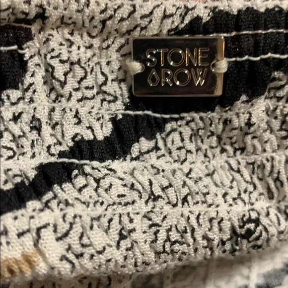 STONE ROW - Picture 5 of 5